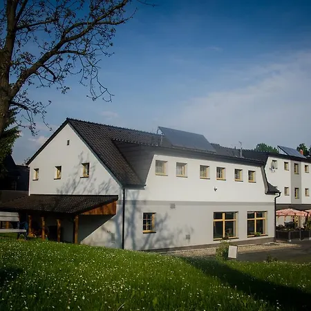 Pod Hurkou Guest house Hradecna