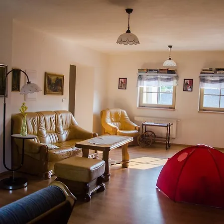 Pod Hůrkou 4* Hradecna