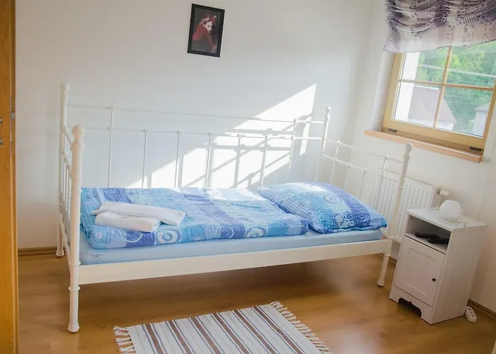 Pod Hůrkou 4* Hradecna